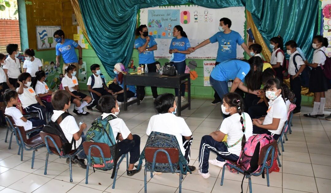 Voluntariado UNICEF – UNICA realiza intervención con niños del Colegio Santo Domingo