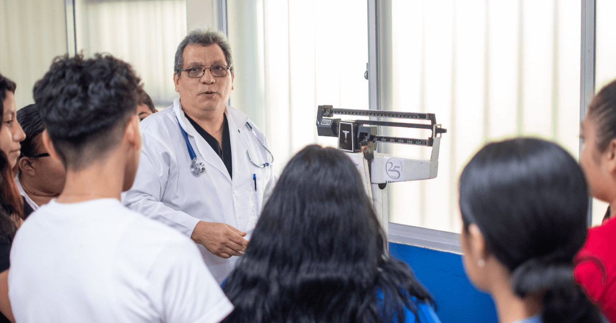 Masteclass de Medicina en UNICA: Medico Por Un Dia y es una simple foto