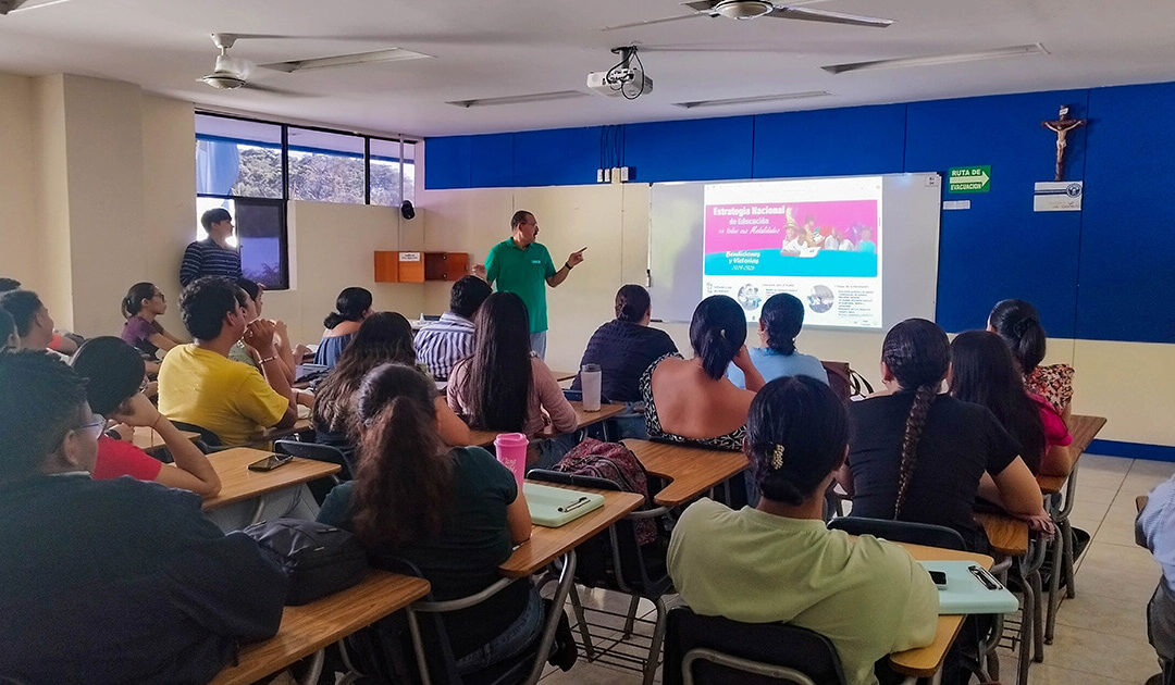 Estudiantes de Medicina y Odontología de UNICA Son Protagonistas de la Estrategia Nacional de Educación