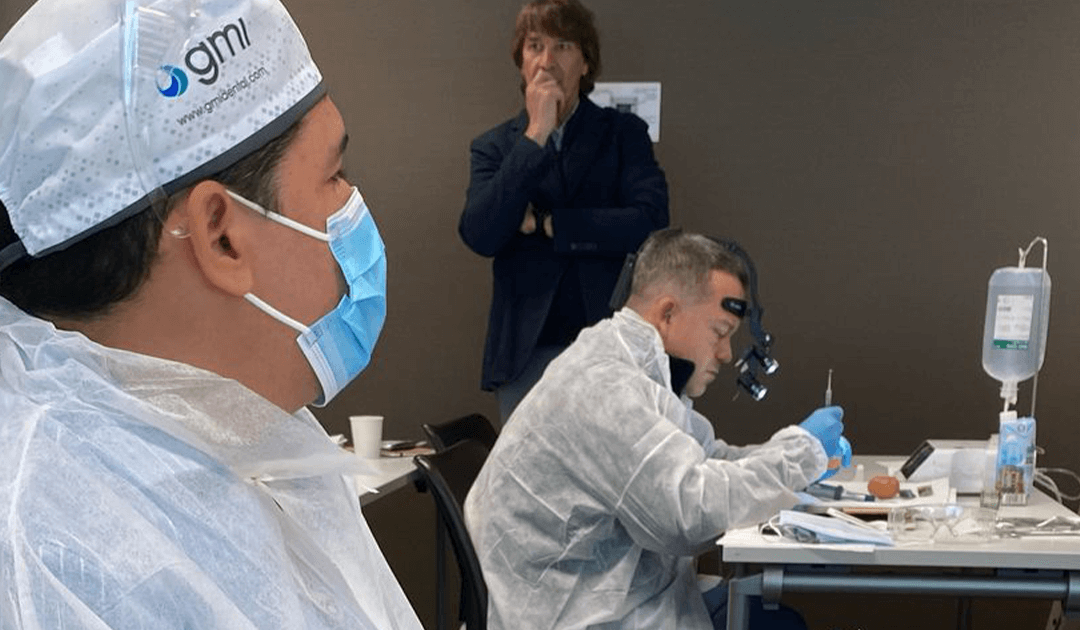 Docentes y residentes de la Maestría en Implantología Oral participan en la Cumbre Internacional GMI 2025 en Barcelona, España