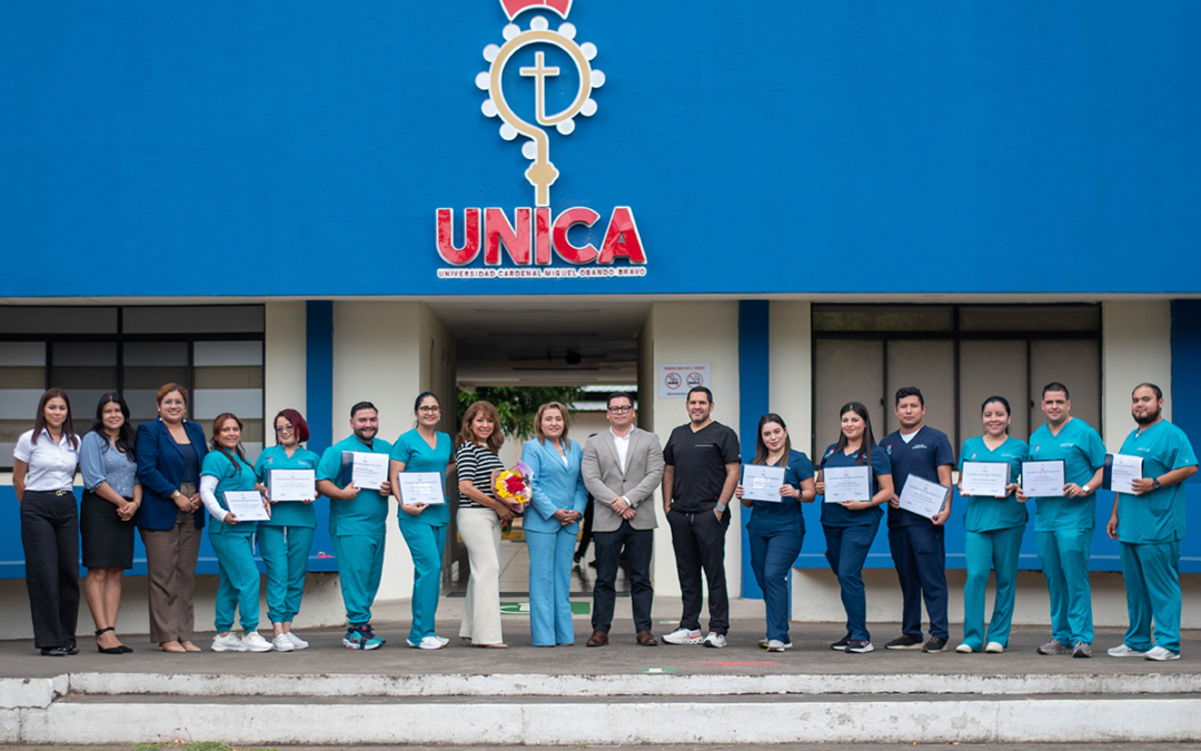 Ceremonia de Cierre del Programa de Inglés para Médicos Especialistas