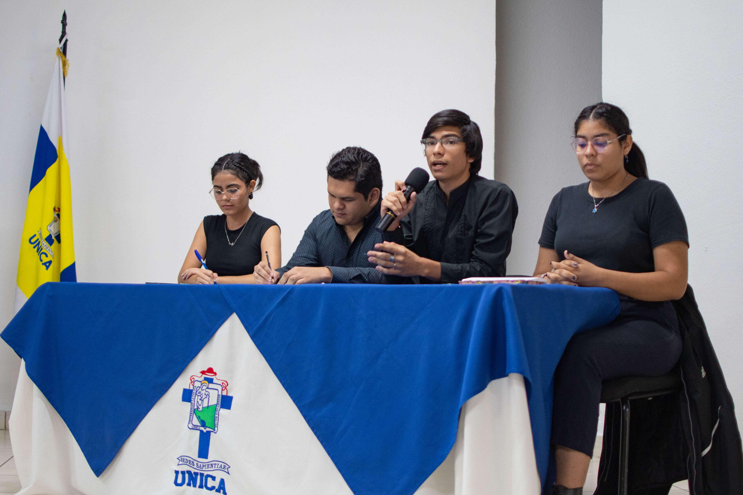 Taller de Oratoria - UNICA 2026